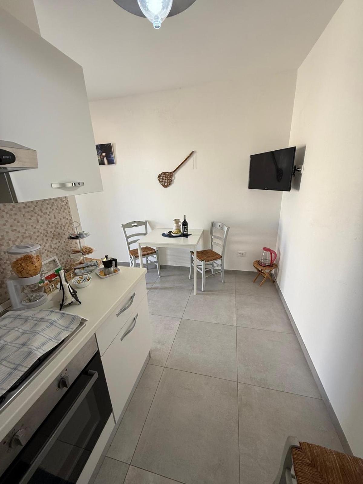 F&L House Apartment Полиняно а Маре Екстериор снимка
