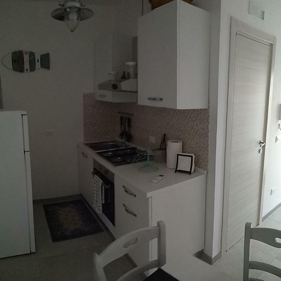 F&L House Apartment Полиняно а Маре Екстериор снимка